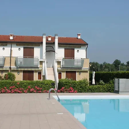 Charming With Pool Near Historic Centre