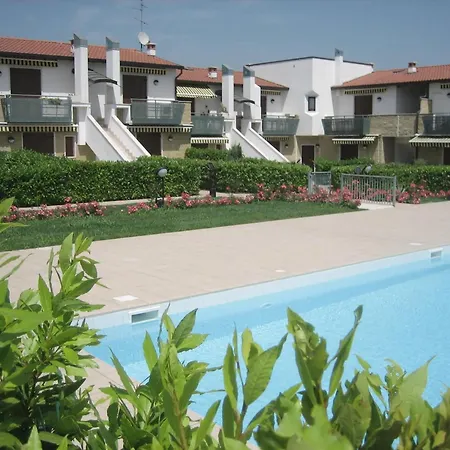 Charming With Pool Near Historic Centre Feriehus